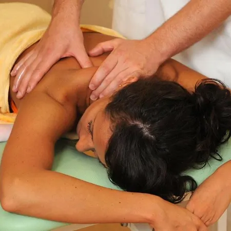 Курортний комплекс Phoenix